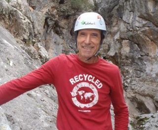 con el casco puesto para la BTT.jpg